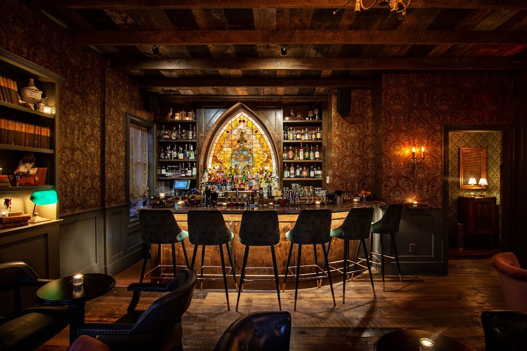 The Junto: Attic Bar