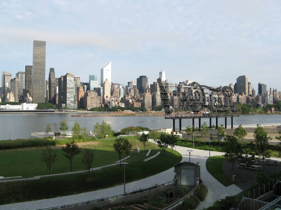 Gantry Plaza State Park