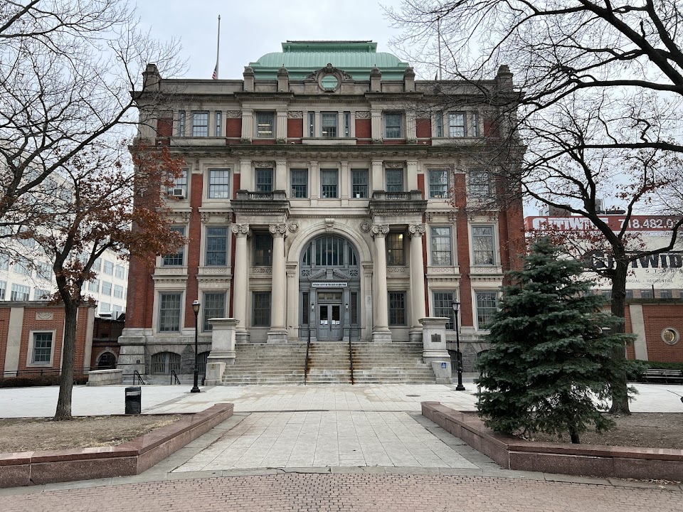 Long Island City Courthouse