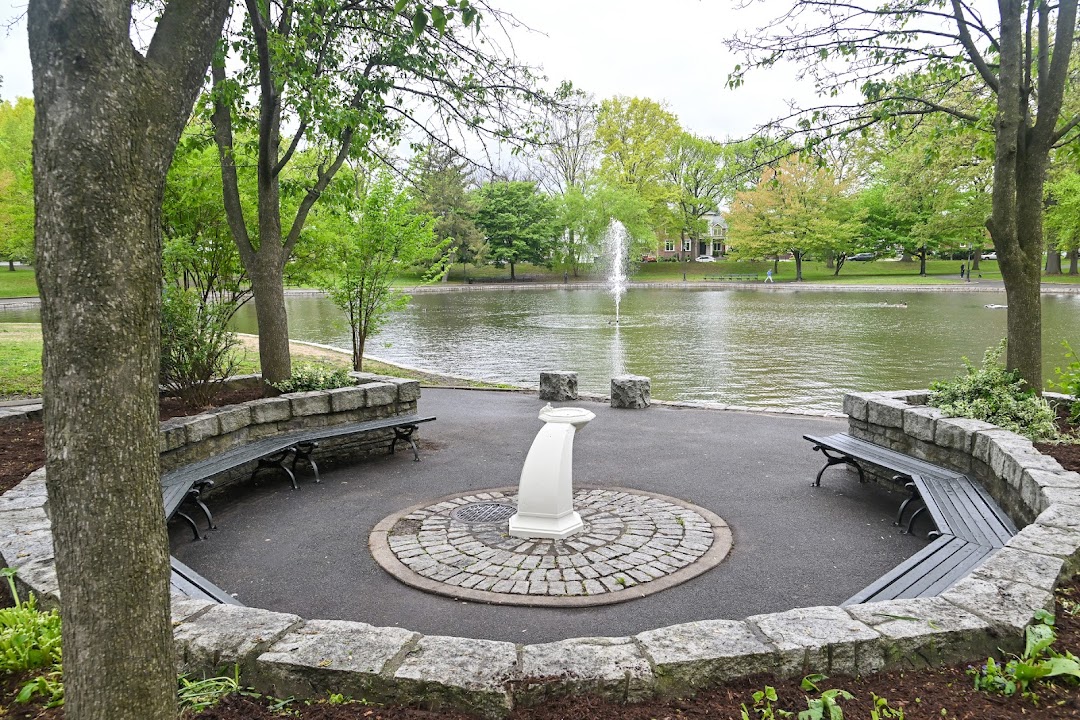 Bowne Park