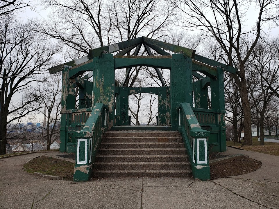 Leonard Gordon Park