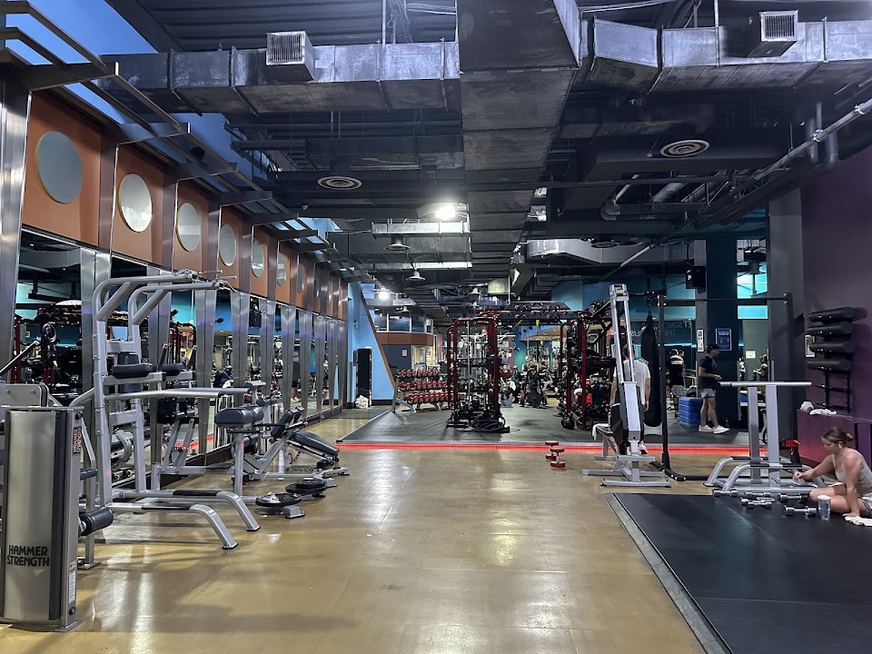 Crunch Fitness - Hoboken