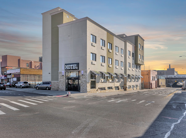 Hotel Pergola JFK Airport