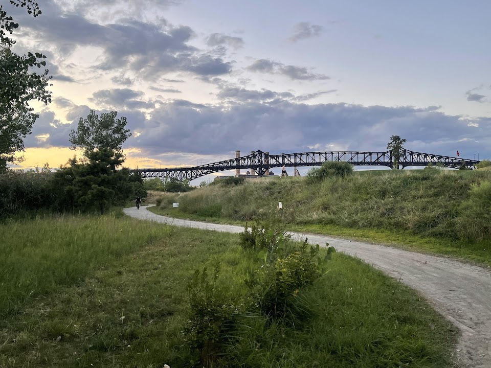 Lincoln Park West Wetlands & Nature Trail