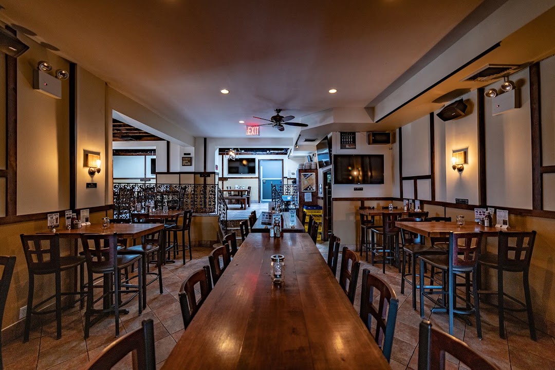 Cobblestones Pub and Biergarten