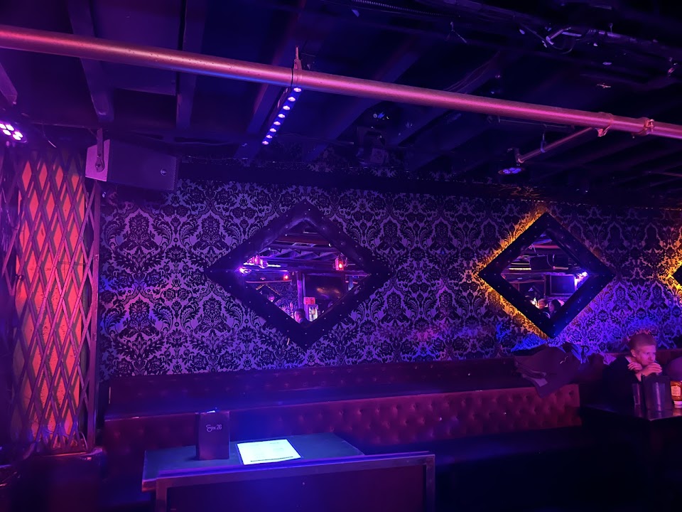Six26 - Lounge and Rooftop